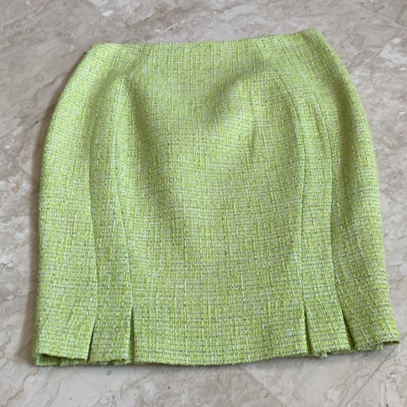 T Tahari Pencil Skirt - Picture 2 of 8